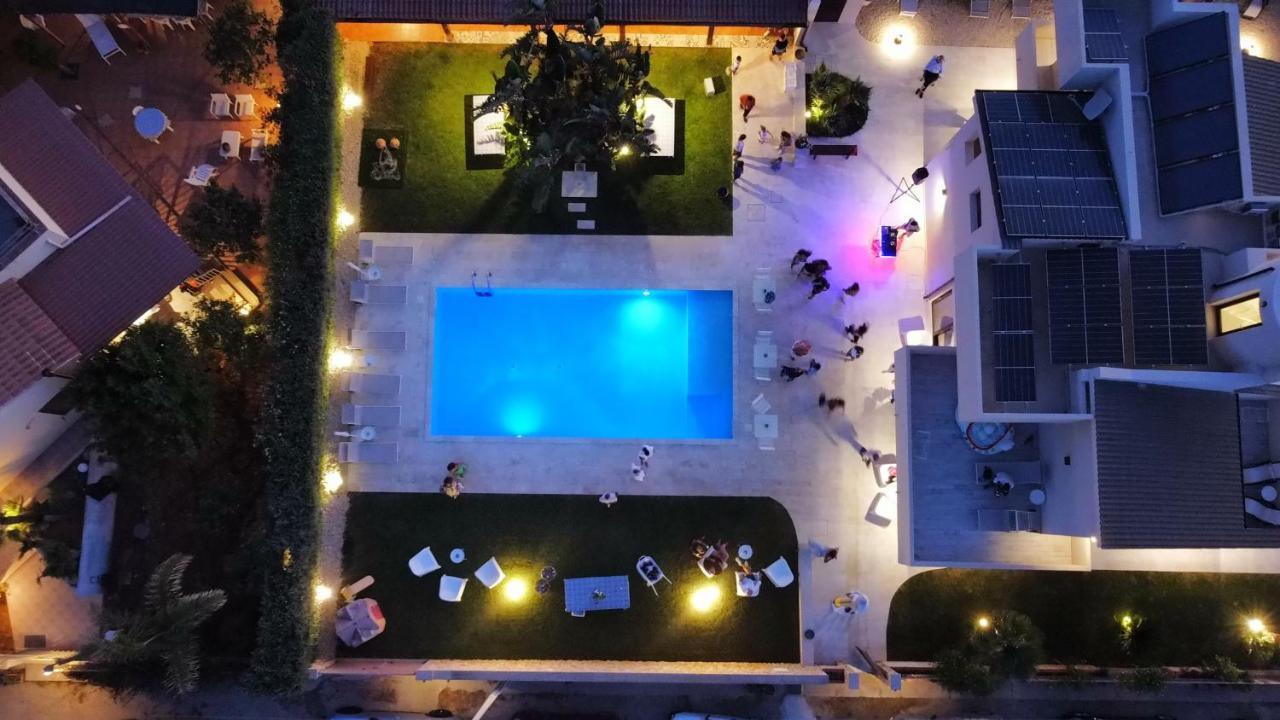Tipino Hotel Пицолунго Екстериор снимка