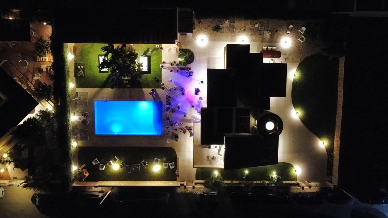 Tipino Hotel Пицолунго Екстериор снимка